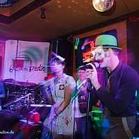 2014-03-01 18-07-56