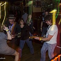 2015-03-14 23-10-54